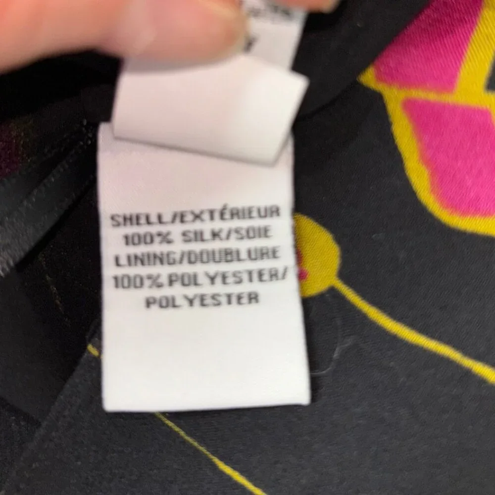 Diane Von Furstenberg Havanah Print Silk Tie Neck Button Blouse Size 4 - Picture 11 of 13